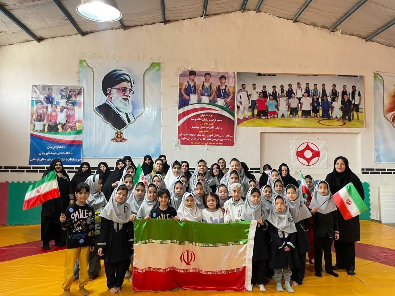 دبستان یاس فاطمی